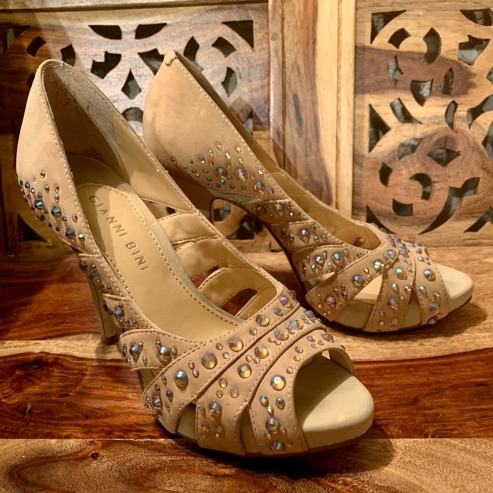 Gianni Bini nude crystal gem heels.
